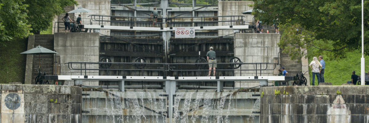 Un poste d’éclusage sur le canal Rideau.
